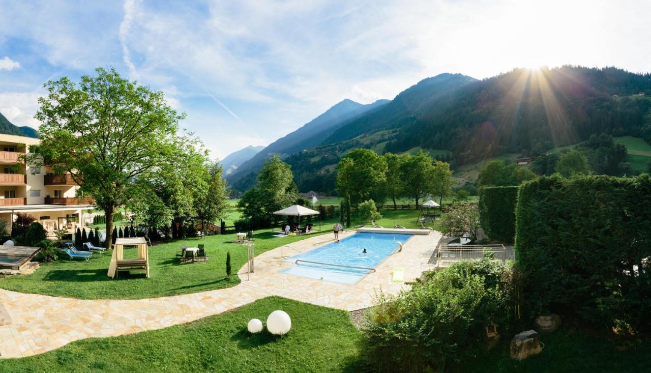 Wiesenhof Gardenresort San Leonardo in Passiria Eksteriør bilde